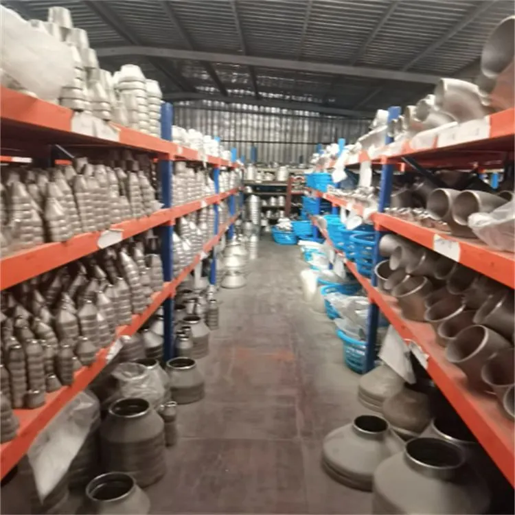 904L metinātās caurules veidgabals