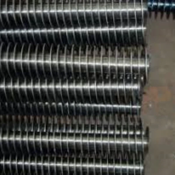 Spuru tērauda caurule